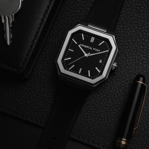 Universal Point UP 1988 – Square Dial Leather Strap Watch |...